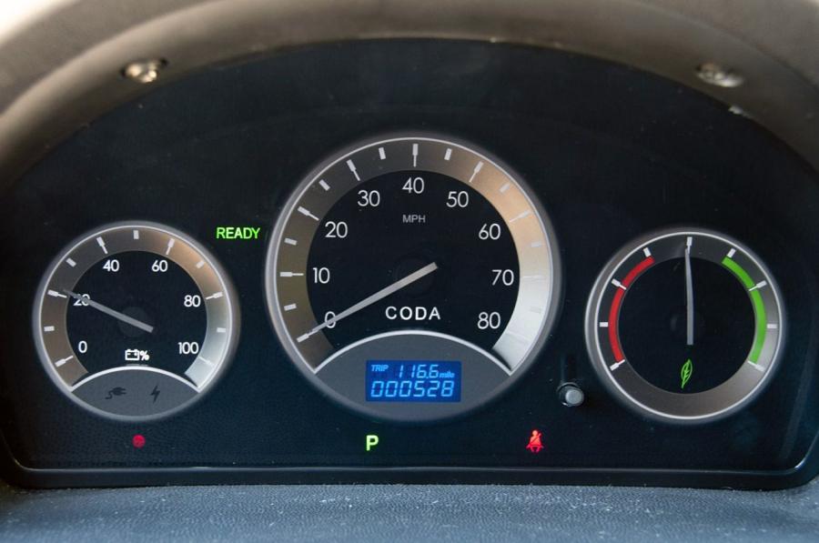  Coda Sedan 2012 года  (фото 34 из 51)
